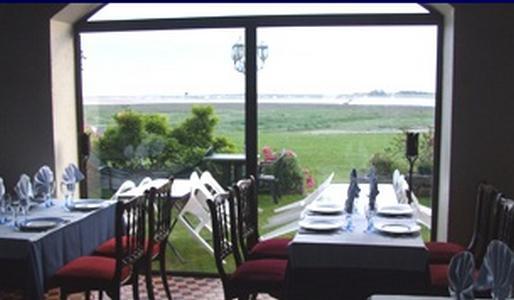 Отель La Baie Regneville-sur-Mer Экстерьер фото